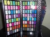 PALETA DE SOMBRAS COM 96 CORES 3D
